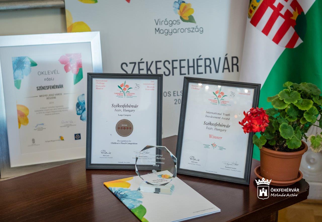 Több rangos díjat is kapott a város a környezetszépítő munkáért