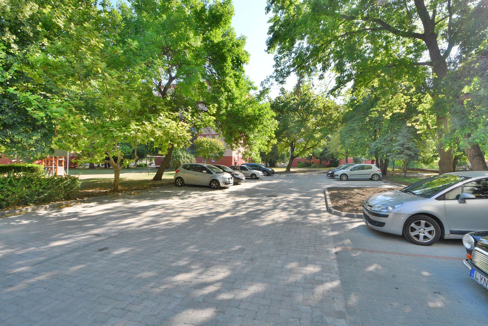 Ezek az utcák kerülnek a parkolási övezetbe július 1-től Székesfehérváron