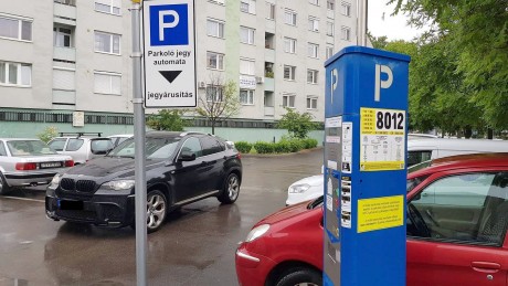 A történelmi belváros kivételével mindenhol ingyenes a parkolás május 1-jén