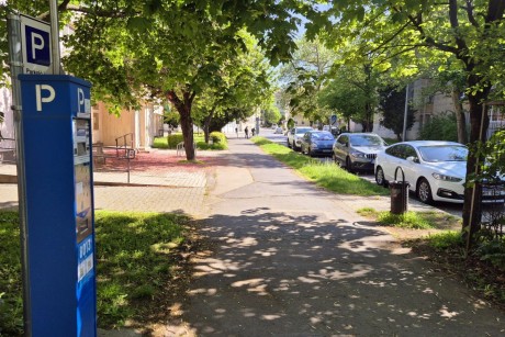 A történelmi belváros kivételével mindenhol ingyenes a parkolás a május 1-jei hosszú hétvégén