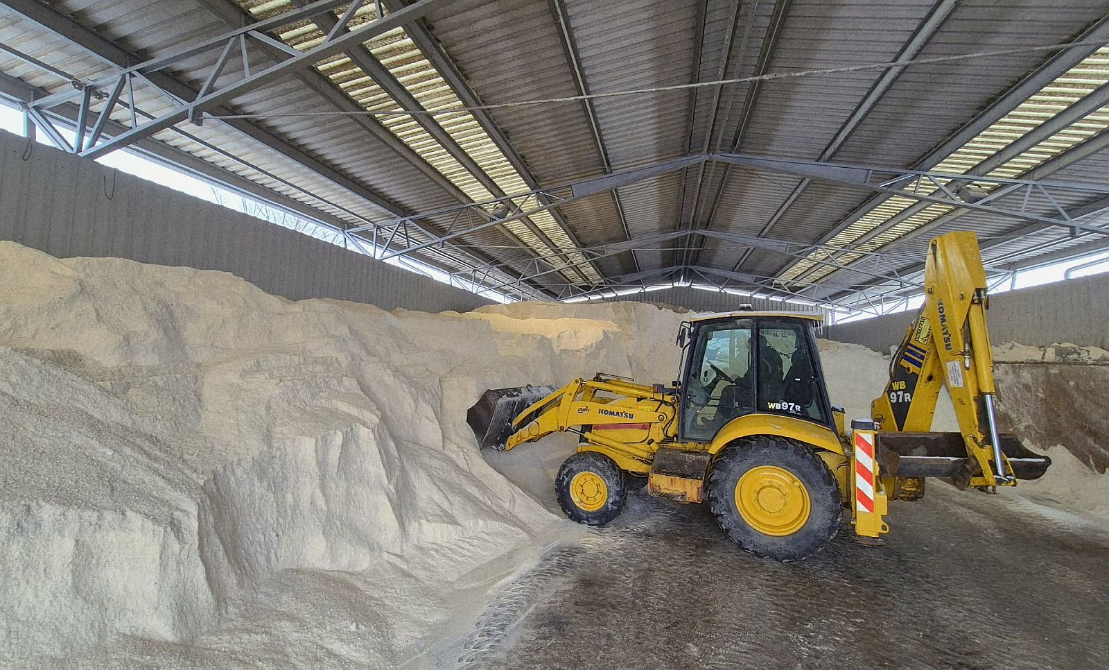 Újratöltik a sótárolót - fehérvári vállalkozók segítenek